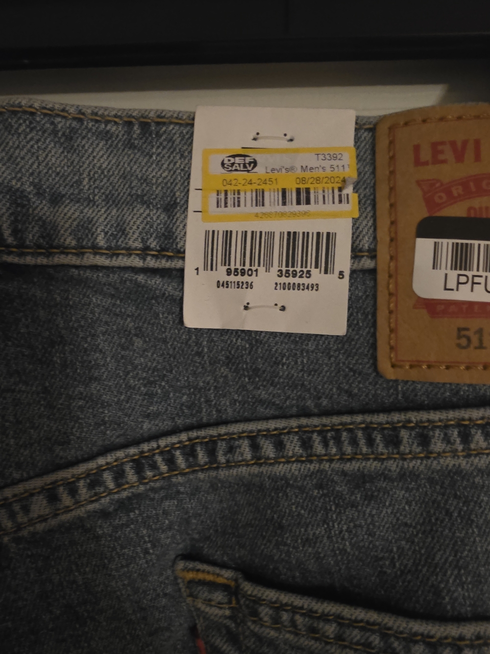 Levi's Light Blue Denim Jeans with 511 Slim 36 Waist, 30 Inseam - Picture 2 of 7